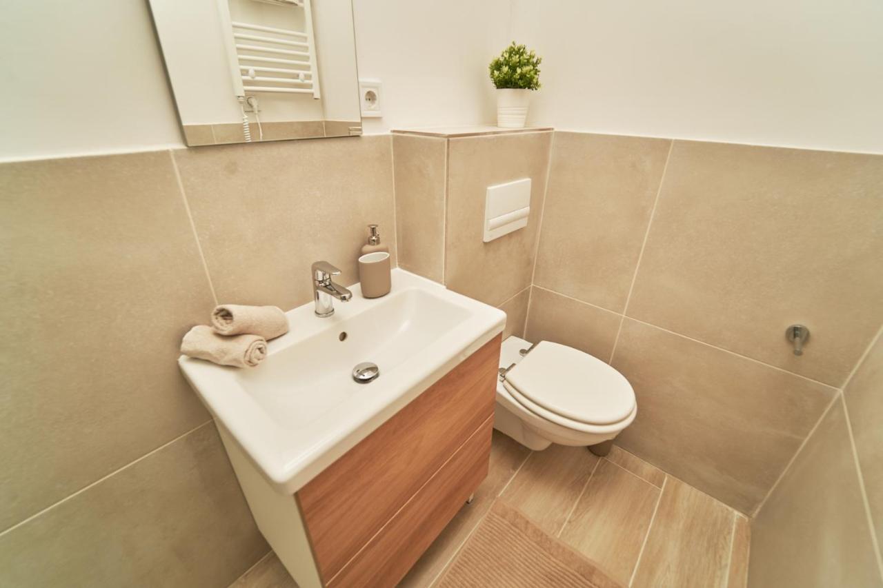 Ak7 Boutique Suites Budapest Ngoại thất bức ảnh