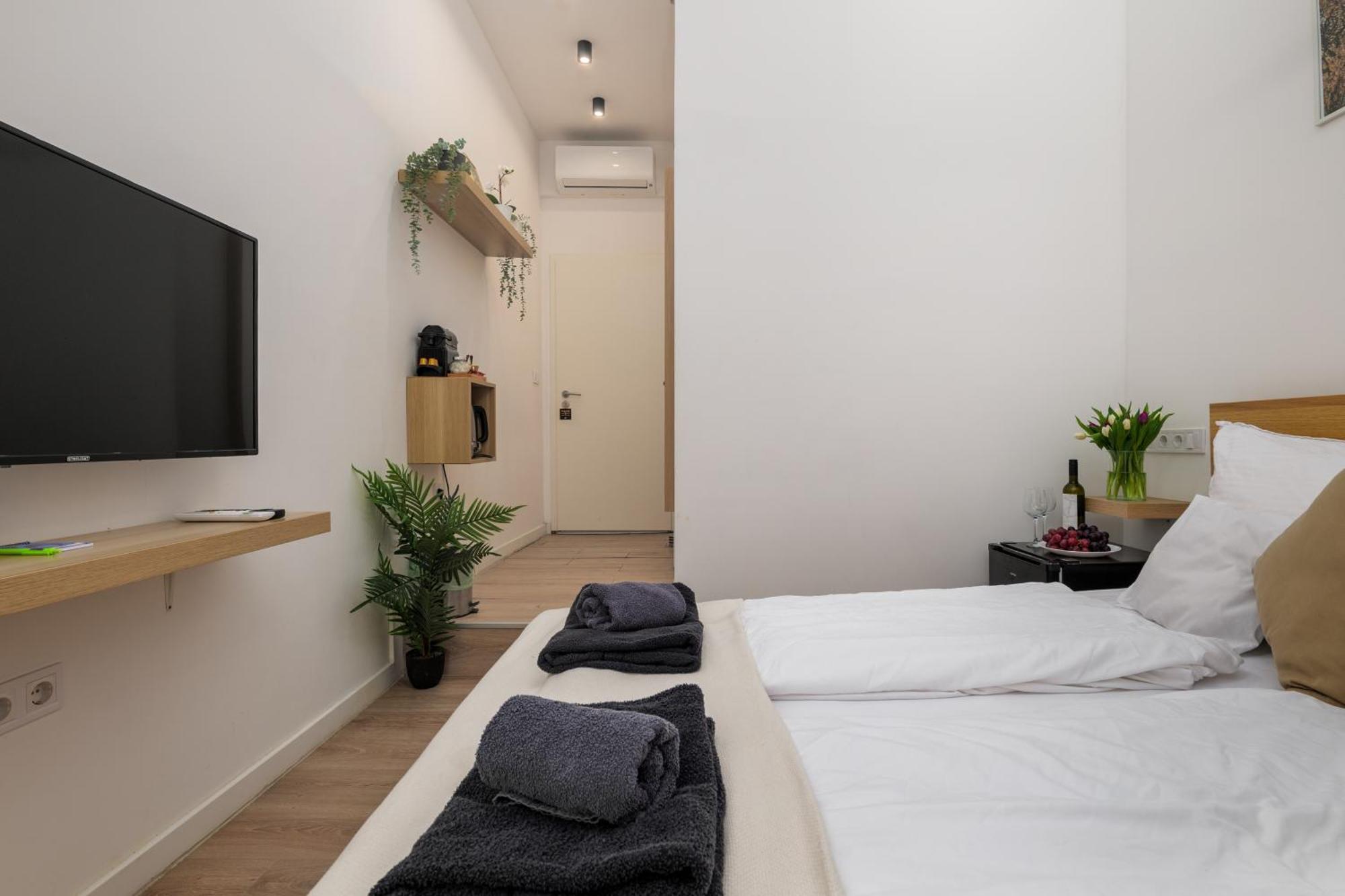 Ak7 Boutique Suites Budapest Ngoại thất bức ảnh